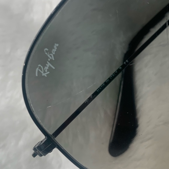 ♠️SOLD♠️ Ray Ban Gradient Aviator Sunglasses Large 3025 002/32 Black Frame Gre - Picture 6 of 9